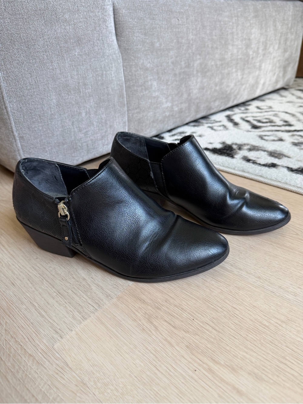 Dr. Scholl's Black Leather Low Ankle Booties with Side Zip